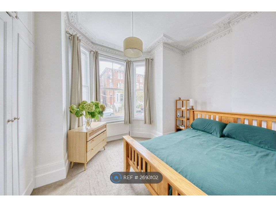 Property photo 3 of 4 Bedroom