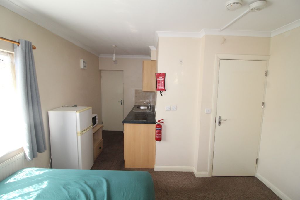 Property photo 1 of 4