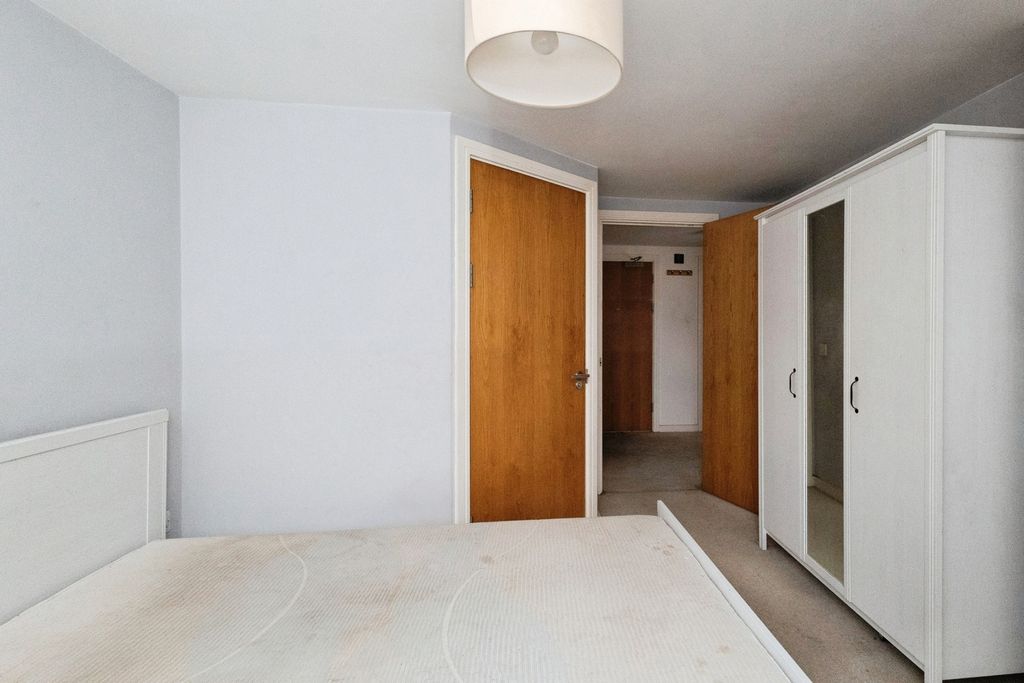 Property photo 3 of 7 Pbox-Img.Jpg