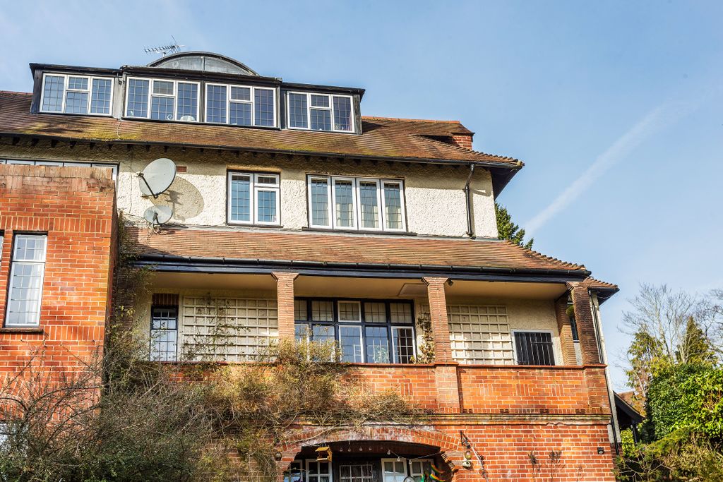 Property photo 2 of 29