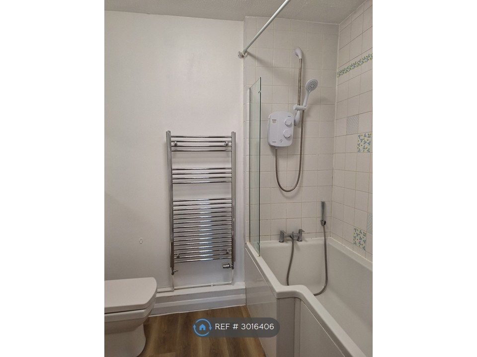 Property photo 3 of 5 Bathroom
