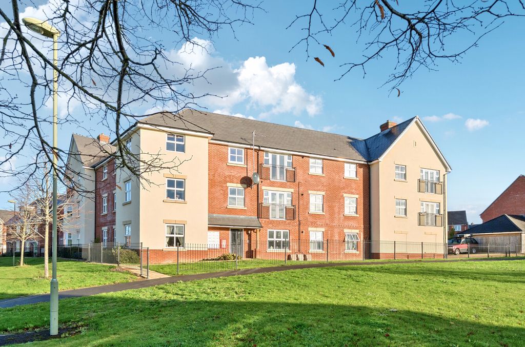 Property photo 1 of 8