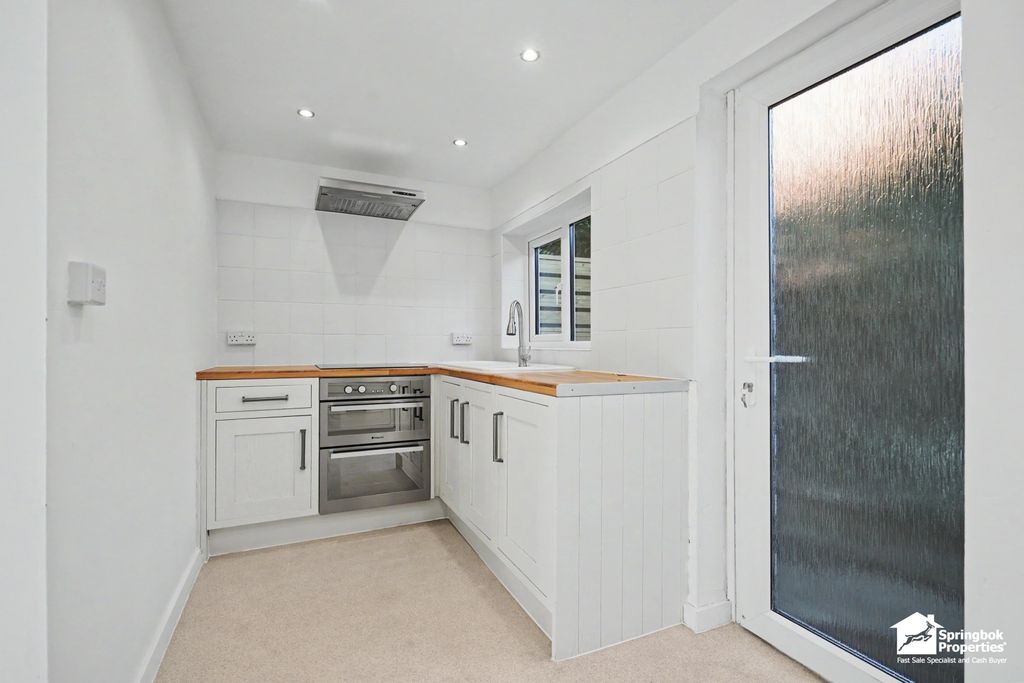 Property photo 2 of 13 Image 1