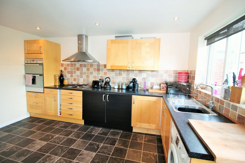 Property photo 2 of 12 Img_9835