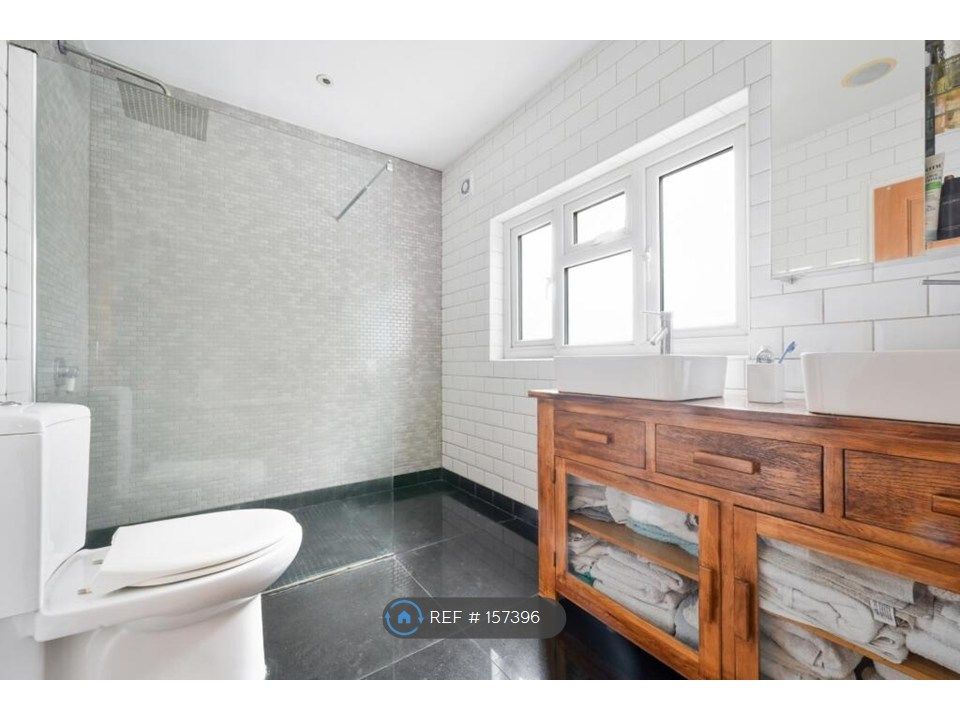 Property photo 3 of 28 Bathroom Shower