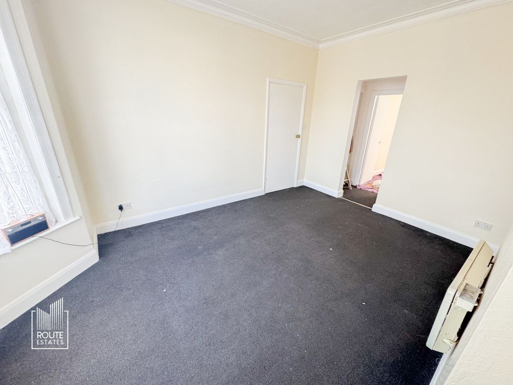 Property photo 1 of 10 Photo 8