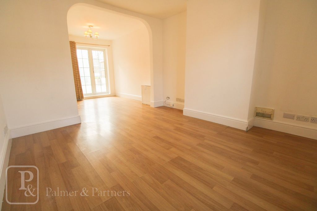 Property photo 2 of 10 Picture No. 05