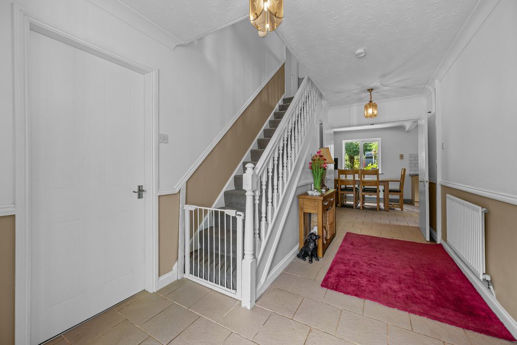 Property photo 3 of 38