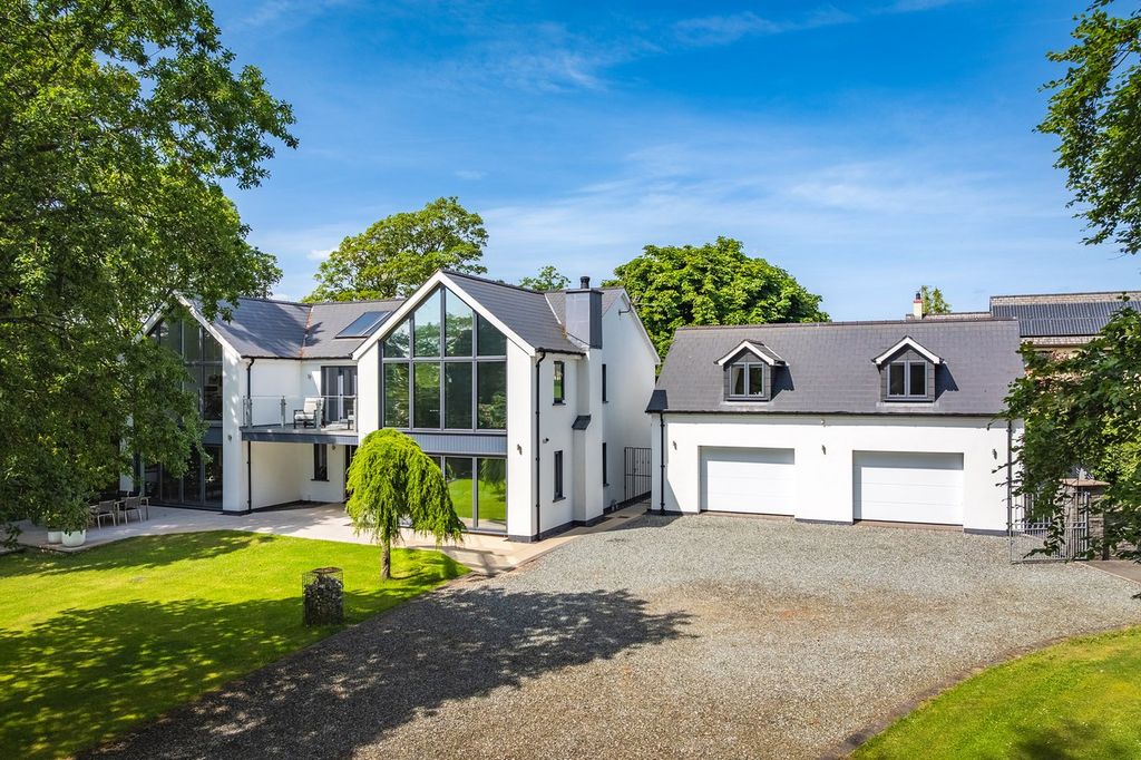 Property photo 2 of 49