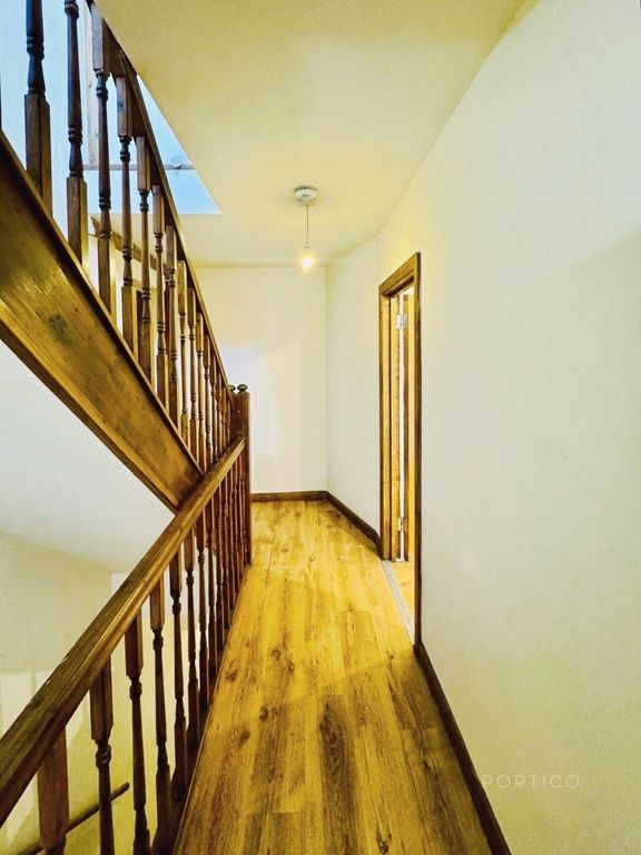 Property photo 3 of 11 Pbox-Img.Jpg
