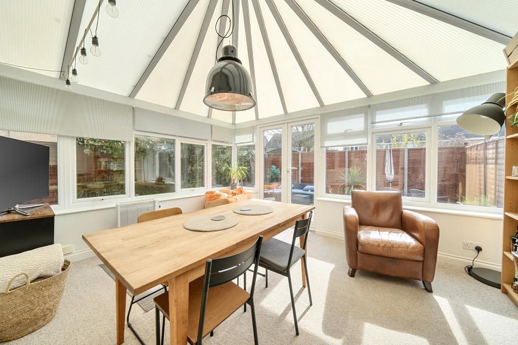 Property photo 3 of 20 Conservatory