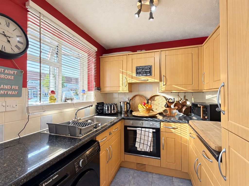 Property photo 2 of 14