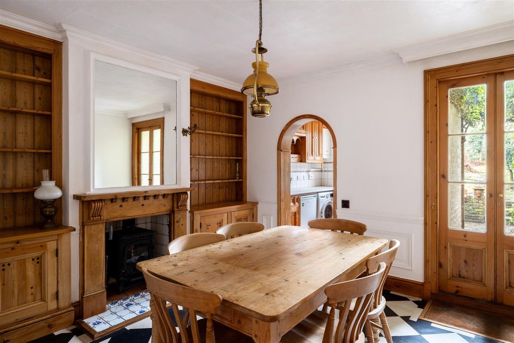 Property photo 2 of 19