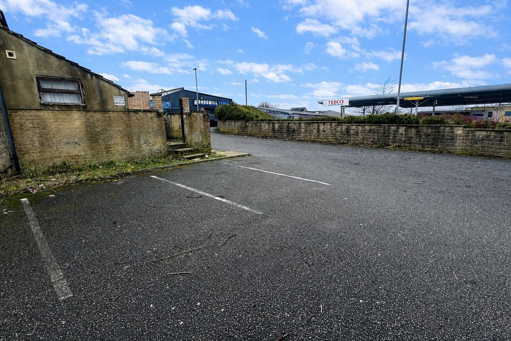 Property photo 2 of 2 Photo 1