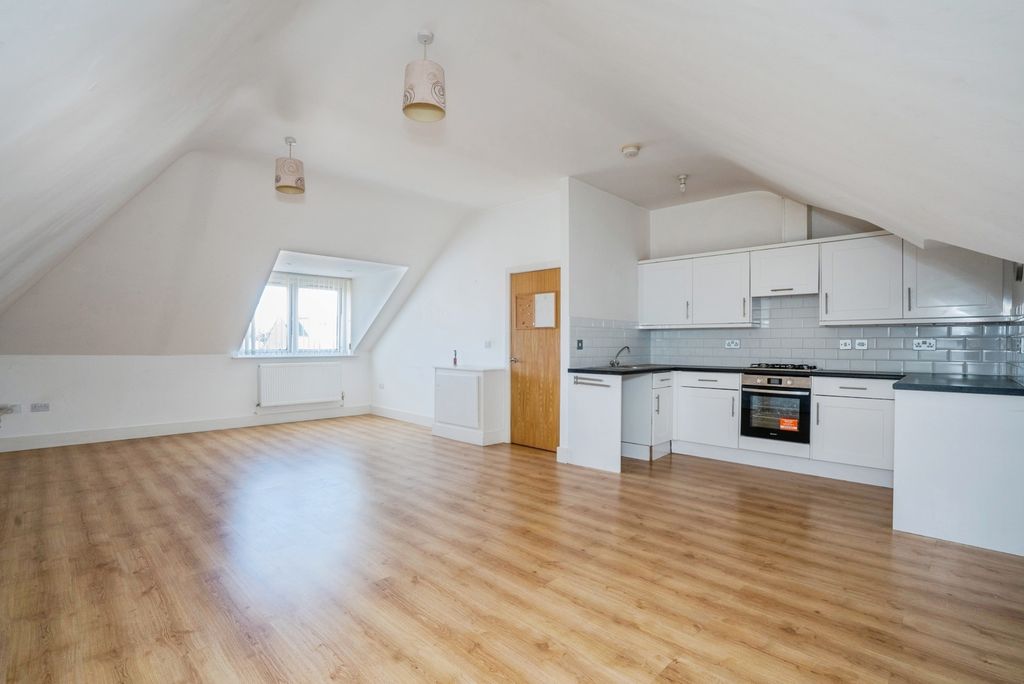 Property photo 2 of 21 Pbox-Img.Jpg
