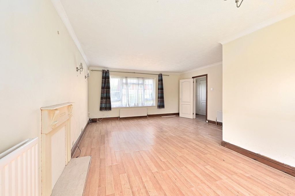 Property photo 2 of 21 Lightsfield