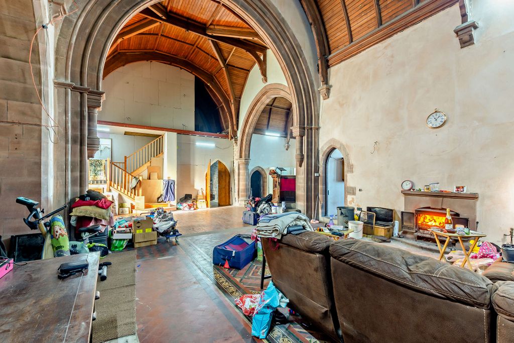Property photo 3 of 42