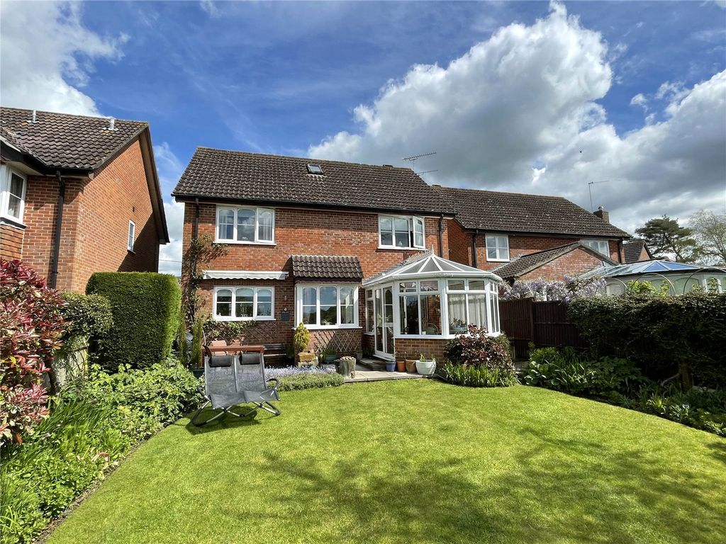 Property photo 2 of 22 Picture No. 37