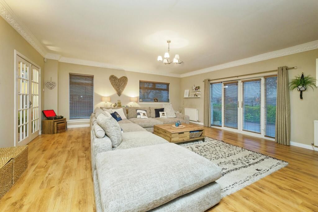 Property photo 3 of 20