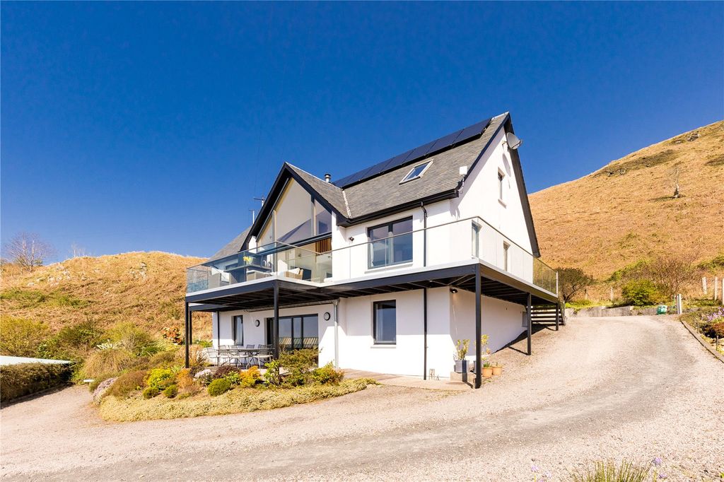 Property photo 1 of 31 Traighuaine Ard
