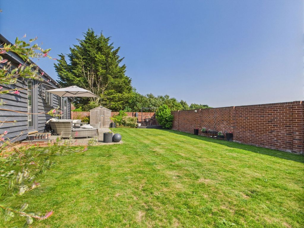 Property photo 2 of 26