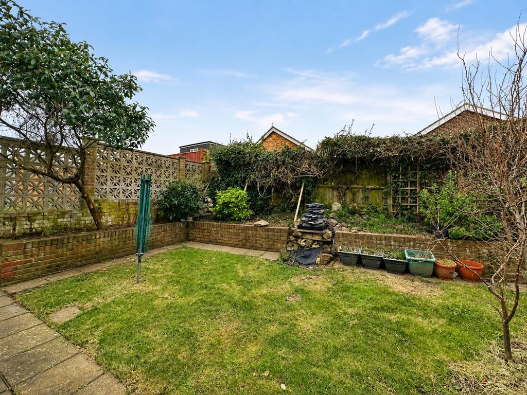 Property photo 2 of 13 Garden.Png