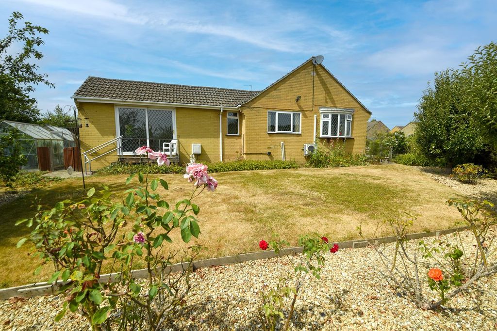 Property photo 2 of 24