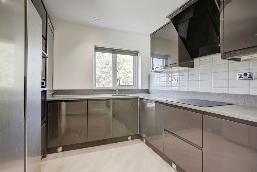 Property photo 1 of 9 Pbox-Img.Jpg