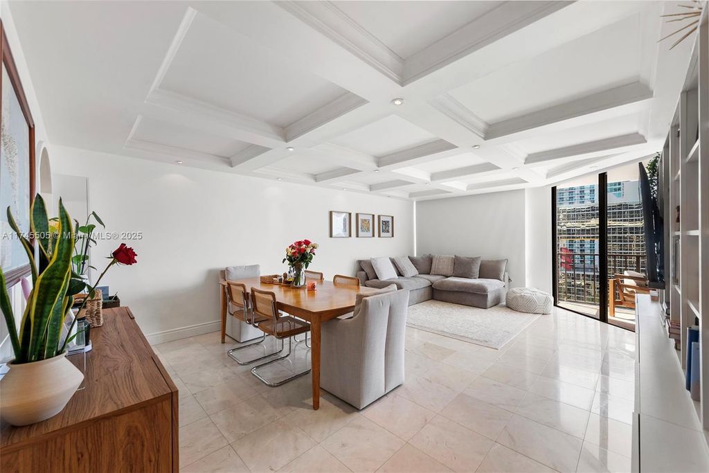 Property photo 3 of 48 <Alttext/>