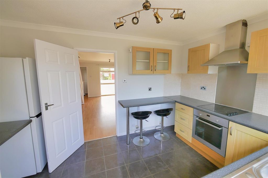 Property photo 2 of 13 Kitchen