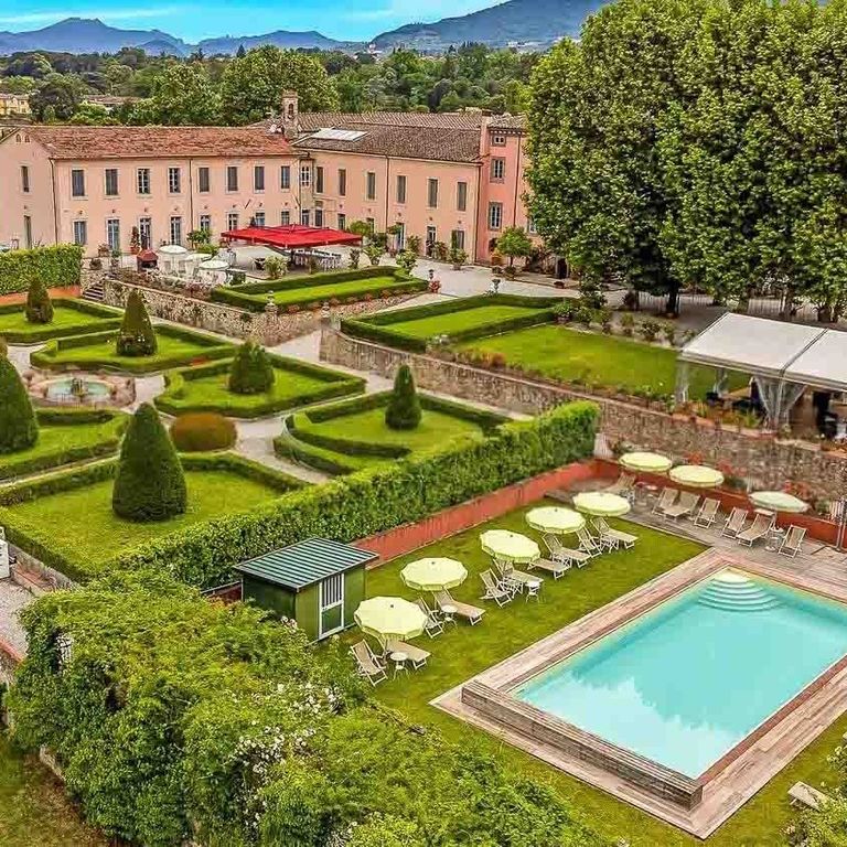 Property photo 1 of 18 Elegant Villa In Capannori, Tuscany