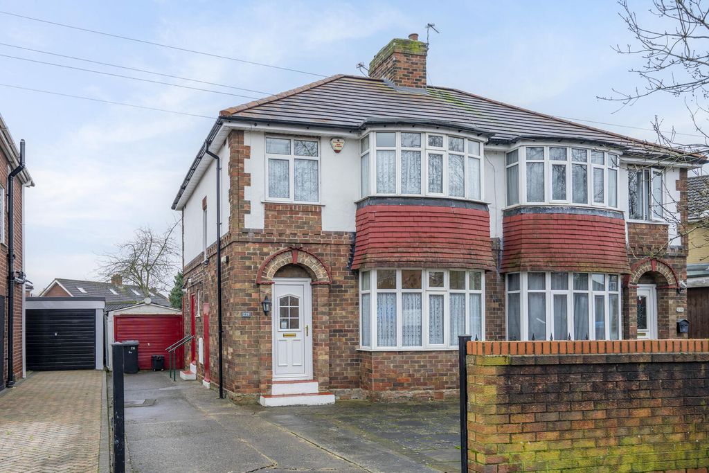 Property photo 1 of 13 Front (Exterior)