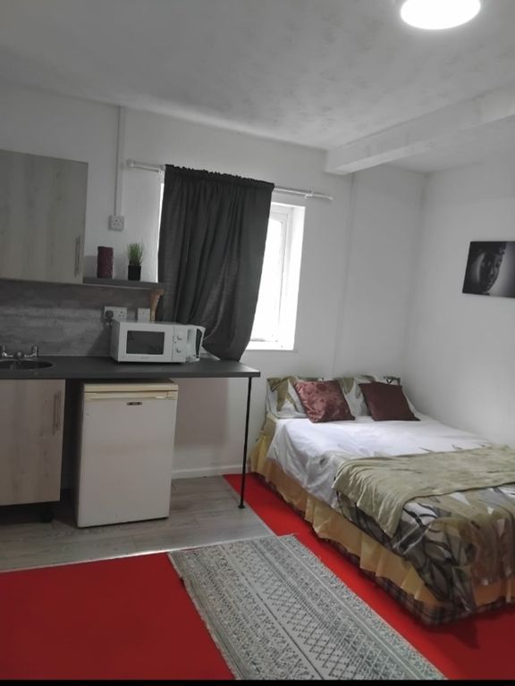Property photo 1 of 3