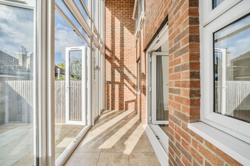 Property photo 3 of 16