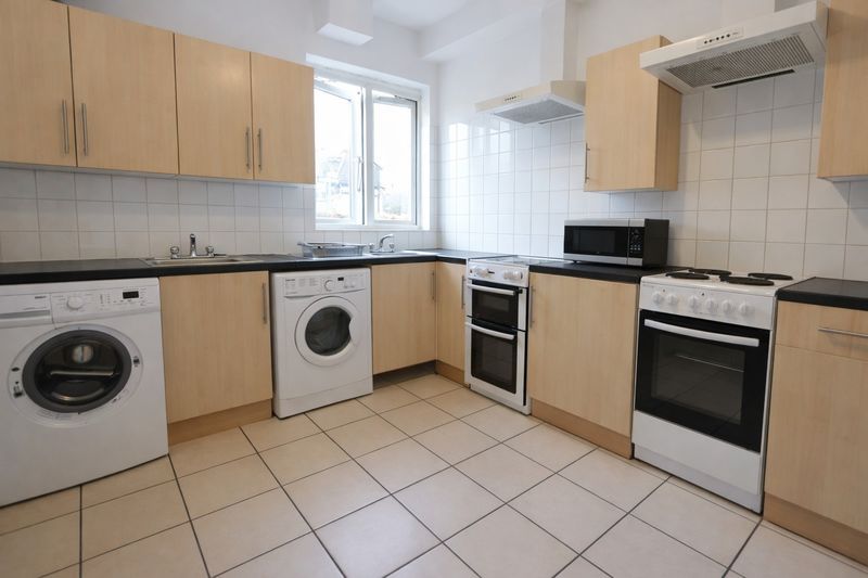 Property photo 3 of 8 Photo 10