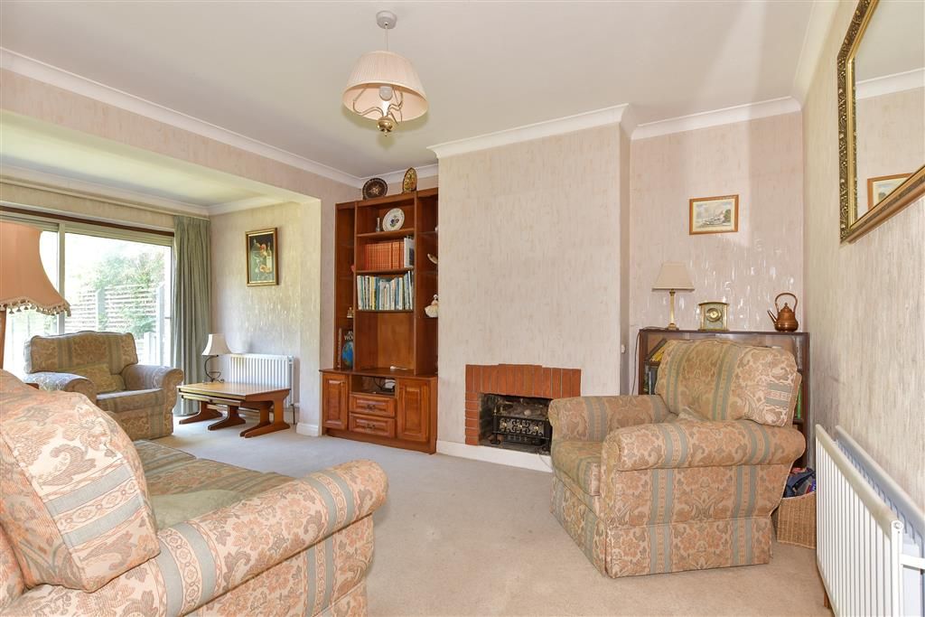Property photo 3 of 10 Dining Room