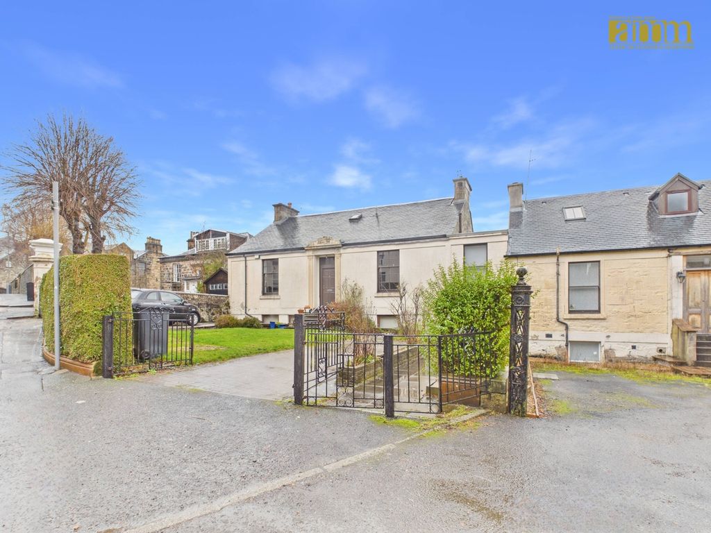 Property photo 2 of 24