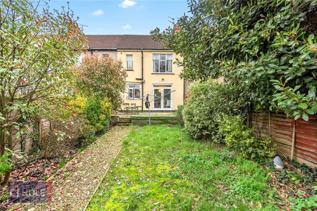 Property photo 3 of 17 Picture No. 04