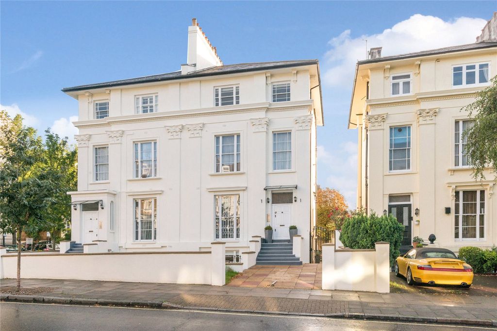 Property photo 2 of 22