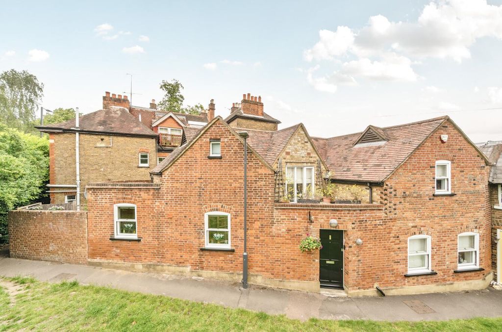Property photo 1 of 19 Davidson Frost-Wellings, Dfw, Green Lane, Stanmore