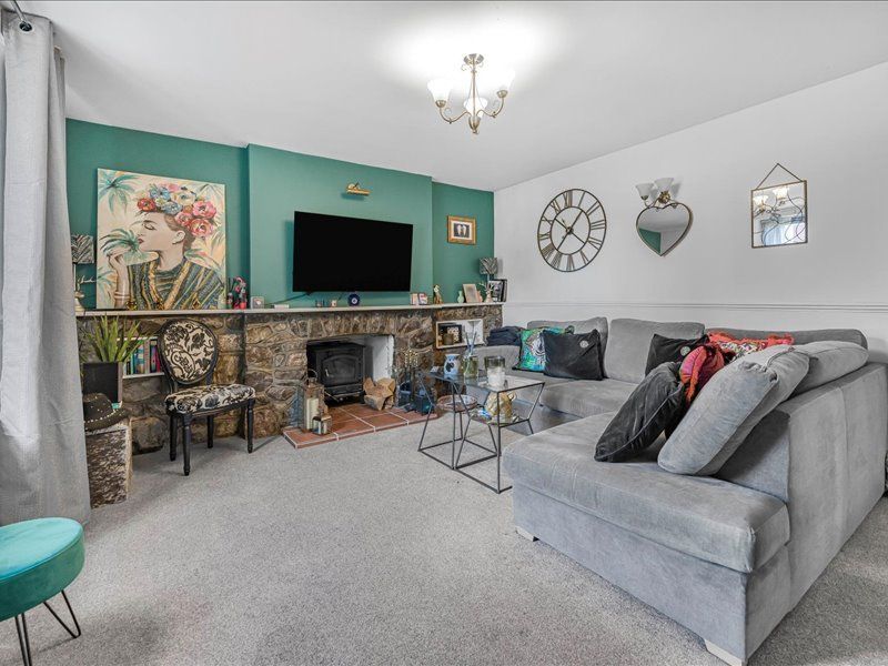 Property photo 3 of 27