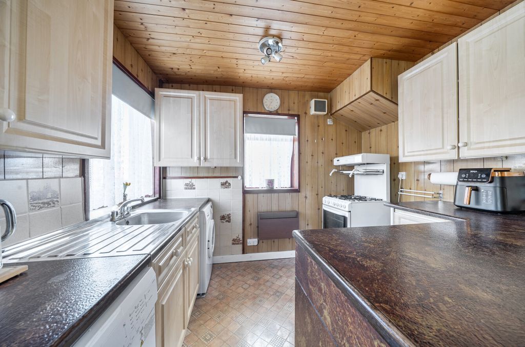 Property photo 3 of 15 1497066-5-6A75A08...