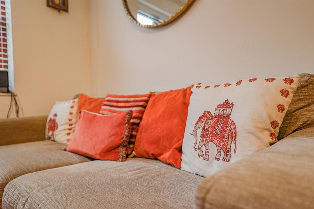 Property photo 2 of 32