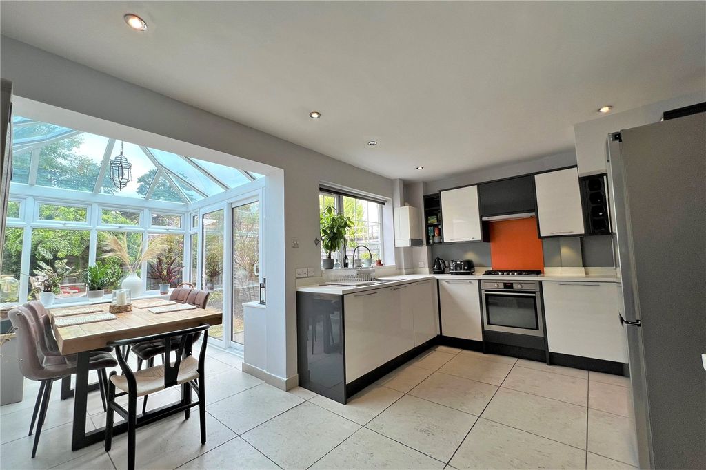 Property photo 2 of 12 Picture No. 20