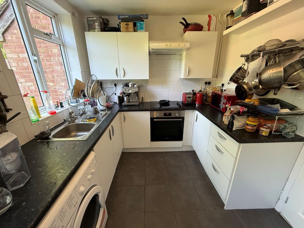 Property photo 2 of 14 4172447