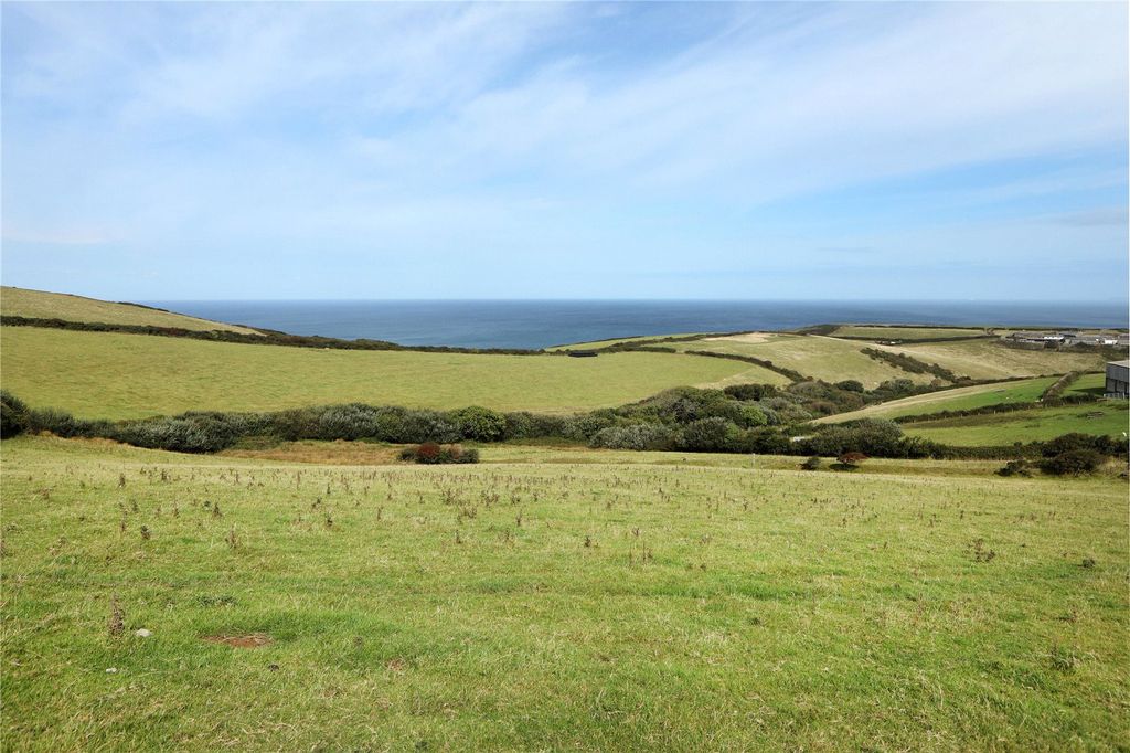 Property photo 2 of 18 Picture No. 12