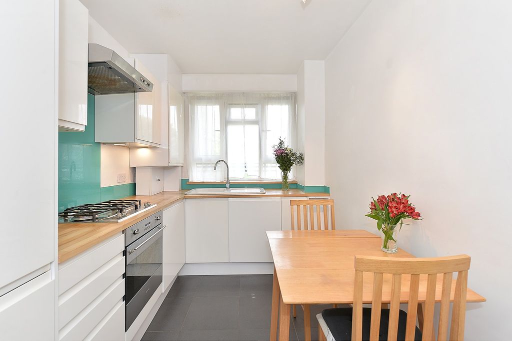 Property photo 3 of 11 Picture 3