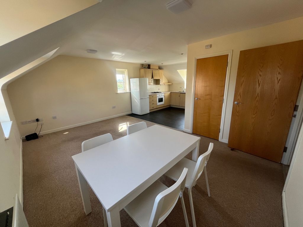 Property photo 3 of 12 Image