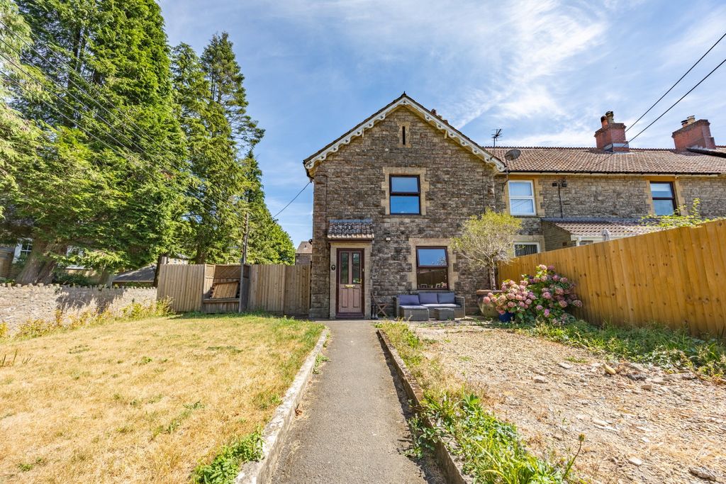Property photo 1 of 33