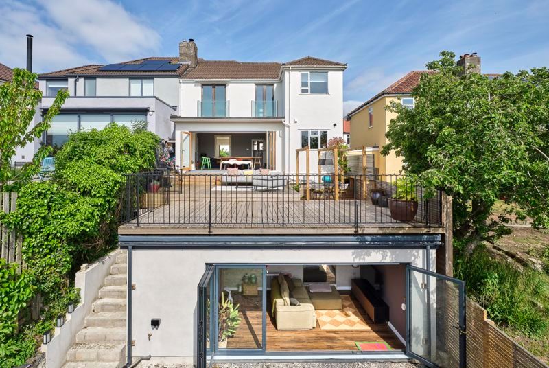 Property photo 1 of 16 External
